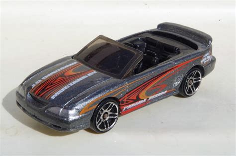 Mustang Fan Peru Ford Mustang GT 1996 Convertible Hot Wheels