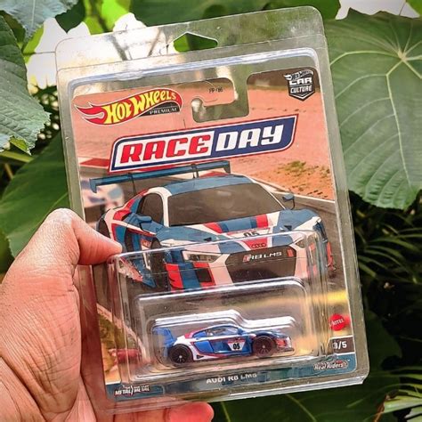 Jual Hot Wheels Race Day Audi R Lms With Protektor Shopee Indonesia
