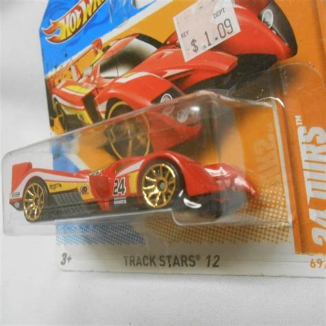Hot Wheels Toys Hot Wheels Nip Track Stars Red Ours Mattel