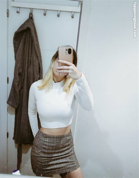 Mineofyours Mine Ofyours Nude OnlyFans Leaks Fappening FappeningBook