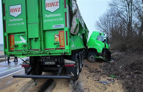 UPDATE Tödlicher Lkw Unfall auf der B51 34 Jähriger stirbt bei