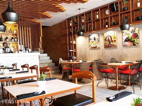 Hibiscus Restaurant Seminyak Is Urgently Looking For Waiter Waitress