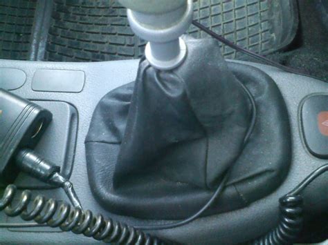 Чехол на ручку КПП — Renault Clio Symbol, 1,4 л, 2001 года | тюнинг ...