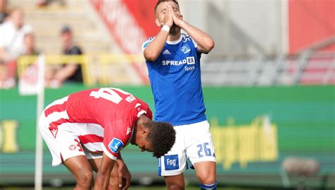 Lyngby Er Stadig Uden Sejr Efter Intens Deler I Aalborg Bt Fodbold