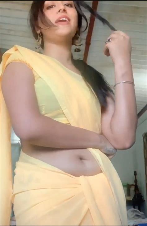 Kajal Tiwari Navel In Yellow Saree Scrolller