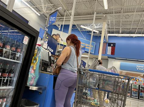 Slimthick Red Haired Latina In Leggings Spandex Leggings Yoga Pants Forum