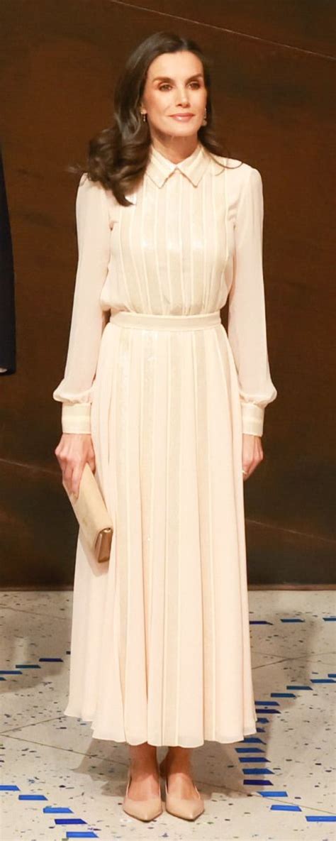 Magrit Carlota Slingback Pumps In Nude Patent Queen Letizia Shoes Queen Letizia Style