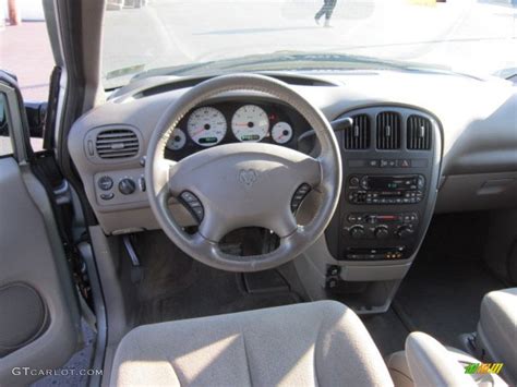 2003 Dodge Grand Caravan Sport Dashboard Photos | GTCarLot.com