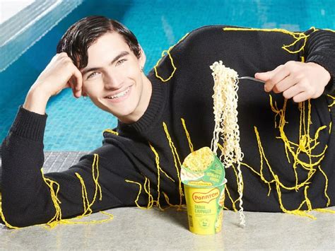 Российский бренд You Wanna запустил коллаборацию с «Роллтон» - Вестник ...