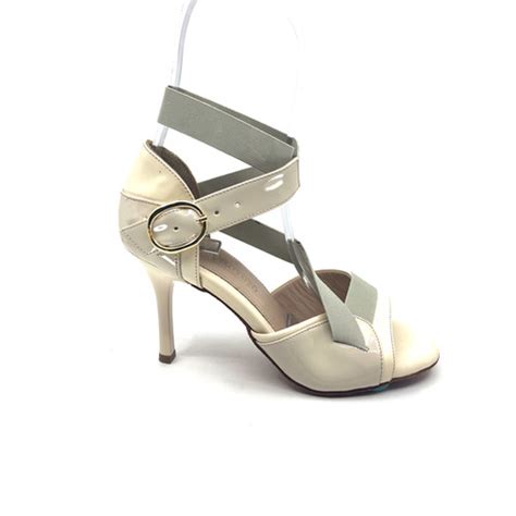 Sol Cerquides Prima Nude Movimiento