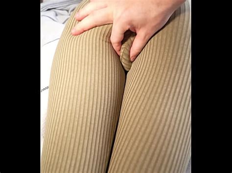 Mi Madrastra Caliente Me Pill Masturb Ndome Con Sus Desnudos Y Me Ayud A Correrme Xvideos