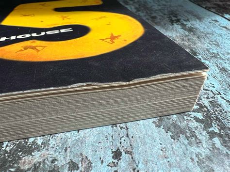 Slaughterhouse-Five – StrangeBooks