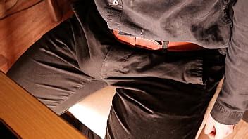 Cachonda En El Trabajo Polla Intermitente Debajo De La Mesa Xvideos