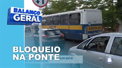 Interdição na ponte sobre o rio Poxim na avenida Beira Mar em Aracaju