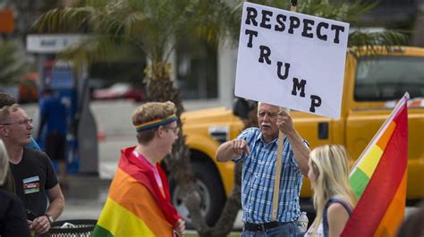 Los Ngeles Desfile Del Orgullo Gay Se Convierte En Marcha Contra Trump Mundo El Comercio Per