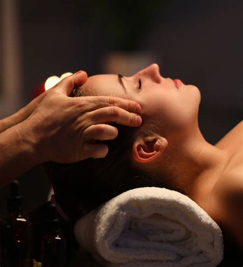 Massage, Entspannung, Wellness - Ganz berührt