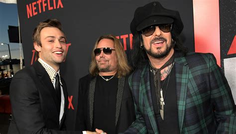 Nikki Sixx Actor Was Warned To Not Imitate Mötley Crüe Bassist In