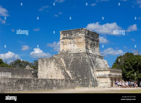 Ball Court Mayan Ruins Of Chichen Itza Mayan Riviera Yucatan
