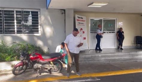 Médicos del Hospital Moscoso Puello paralizan servicios