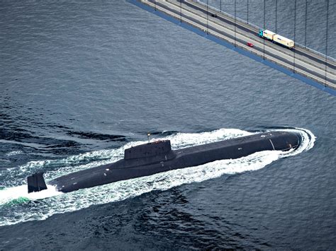 A Detailed Guide To Reading The Undersea Internet Cables Map - RYZE Superfoods