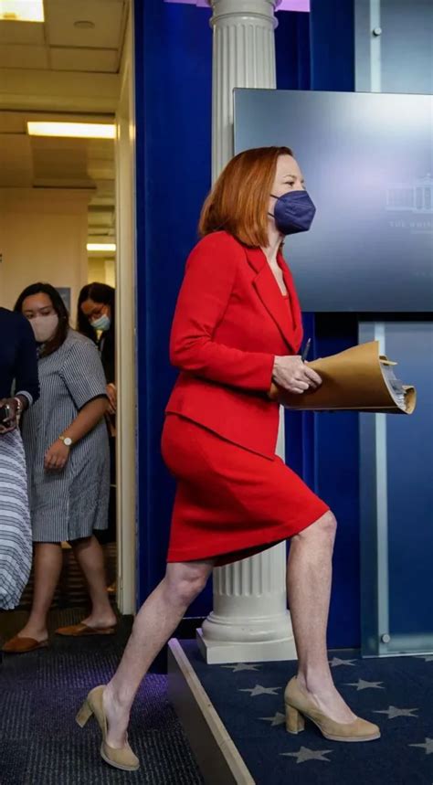 Jen Psaki Bikini Pictures Hot Sexy Livinlavidalowcarb