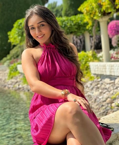 Tanya Sharma Dashing Hot Look Hot Legs Flaunting Blog Celebrity