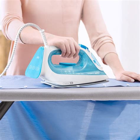 TexStyle 3 Steam iron SI 3053 Blue | Braun International