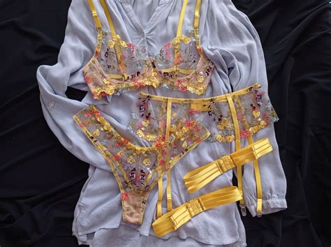 Embroidered Lingerie Set Floral Lingerie Set Mesh Bra Garter Belt Embroidery Lingerie