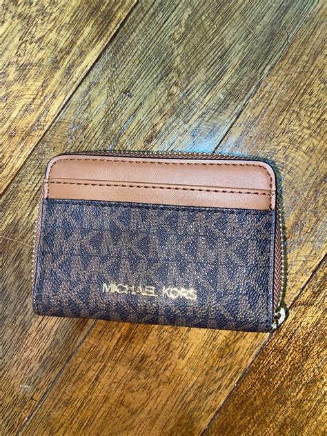 Michael Kors Card Case Luxury Bags And Wallets On Carousell