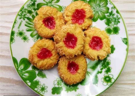 Resep Strawberry Thumbprint Cookies Oleh Restu Mommy Ano IeL Cookpad