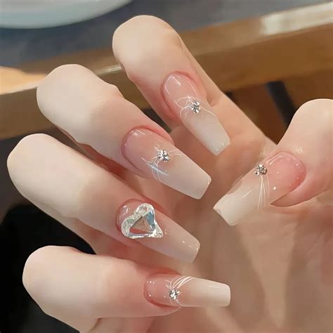 Luxe Handmade Korean Ins Artificial Nails Heart Diamond Phototherapy Nude Pink Reusable And