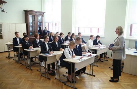 Минпросвещения не видит нехватки учителей в школах