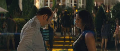 Naked Unknown in Le grand méchant loup