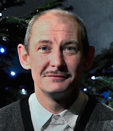 Ian Hart - Wikipedia