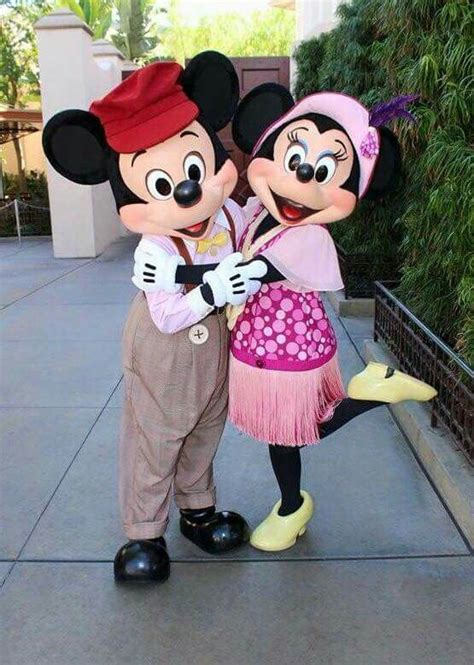 Pin By Megaria Suparmun On Disney Minnie Mouse Pictures Mickey Mouse