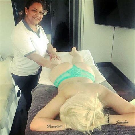 Wanda Nara Sorprendi Con Una Selfie Hot En Hilo Dental La Bikini Que Se Viene Infobae