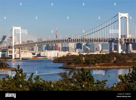 Apan Honshu Tokyo Odaiba Tokyo Waterfront City Rainbow Bridge And