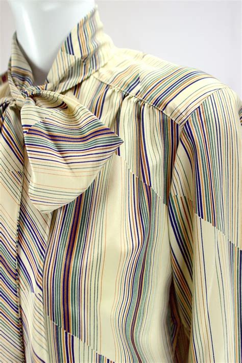 Vintage Secretary Blouse Top Bow Pussy Collared Ballo Gem