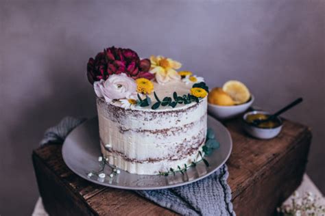 If Life Gives You Sour Lemon Curd And Sweet Swiss Meringue Buttercream