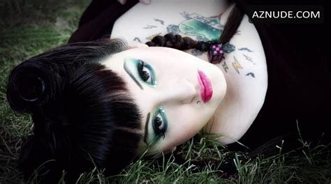 ELLY MAYDAY Nude AZNude