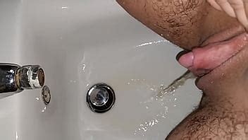 Pisse Du Matin Dans Le Bidet Xvideos