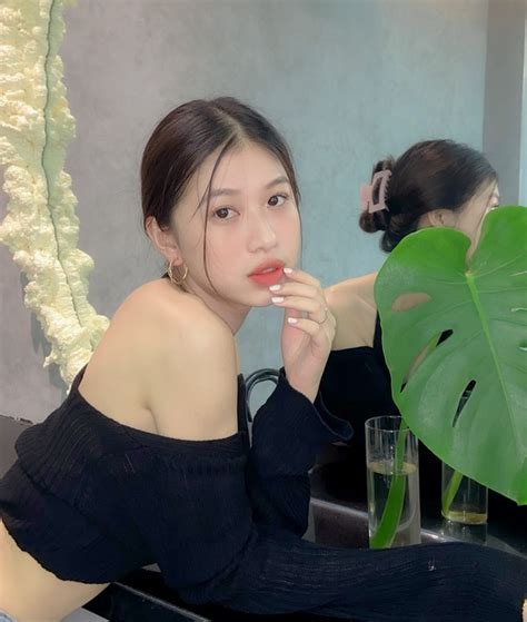 I M Danh G Ng M T Hot Girl Xinh P N I B T Trong Th Ng B O D N Tr