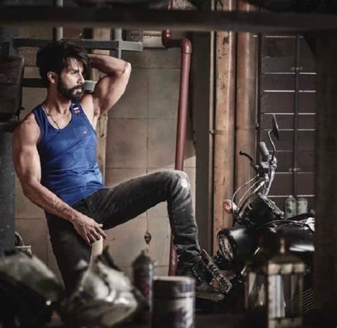 10 Pics Of Birthday Boy Shahid Kapoor That Will Make You Say HOT DAMN Bollywood News Gossip