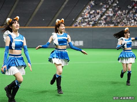 Japanese Cheerleaders Cute Fox Dance Goes Viral Videos Rack Up