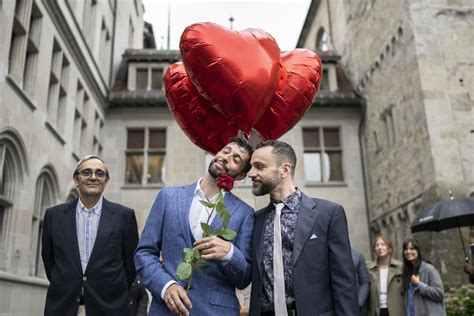 Hundreds Of Swiss Gay Couples Said Yes In 2022 SWI Swissinfo Ch