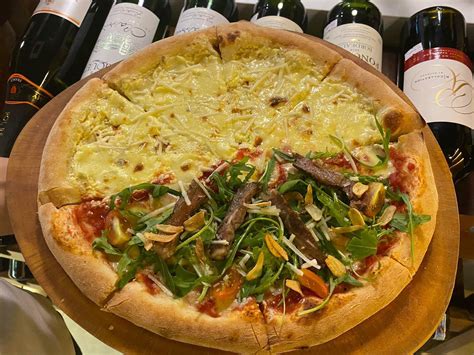 Pizza Diavola Cardi Pizzeria