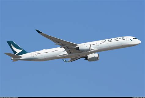 B LXJ Cathay Pacific Airbus A350 1041 Photo By Suparat Chairatprasert