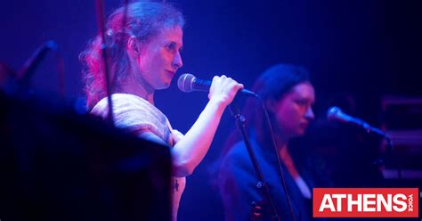 Ρωσία Νέο τραγούδι από το συγκρότημα Pussy Riot κατά του Πούτιν