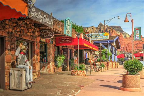 Uptown Sedona Shops Tour Companies And Restaurants