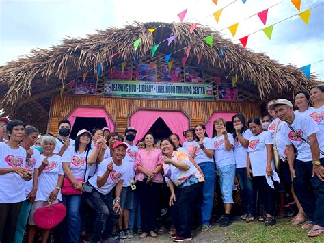 leni robredo inaugurates  learning hub  angat buhay village